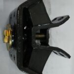 SOPORTE DE CAJA TOYOTA HILUX 4X2  (05/...)